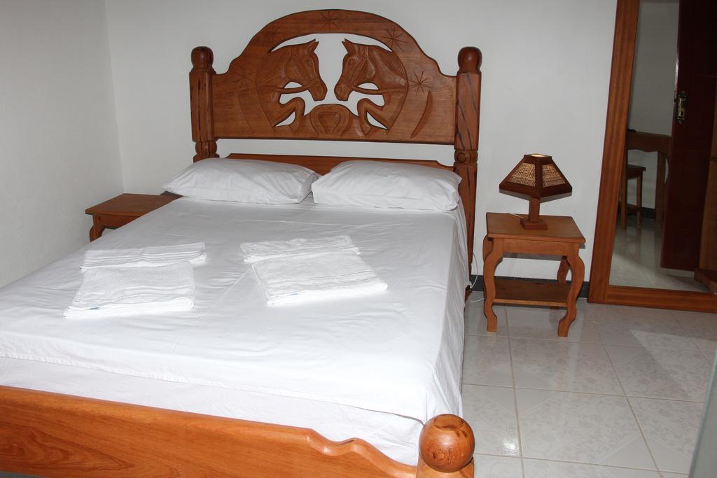 Hotel Fazenda Arara Azul Carolina  Quarto foto